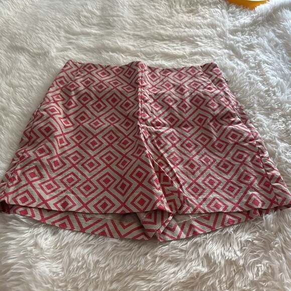 Ann Taylor Pants - Ann Taylor Textured‎ Shorts Size 6
